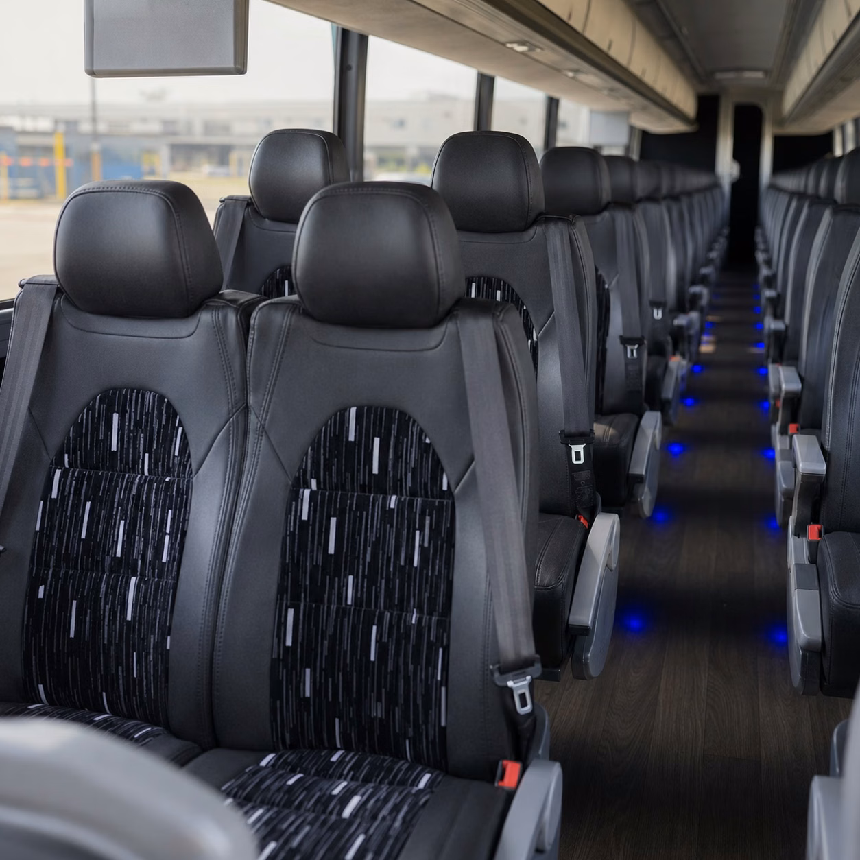 compare bus rentals in nashville the easy way