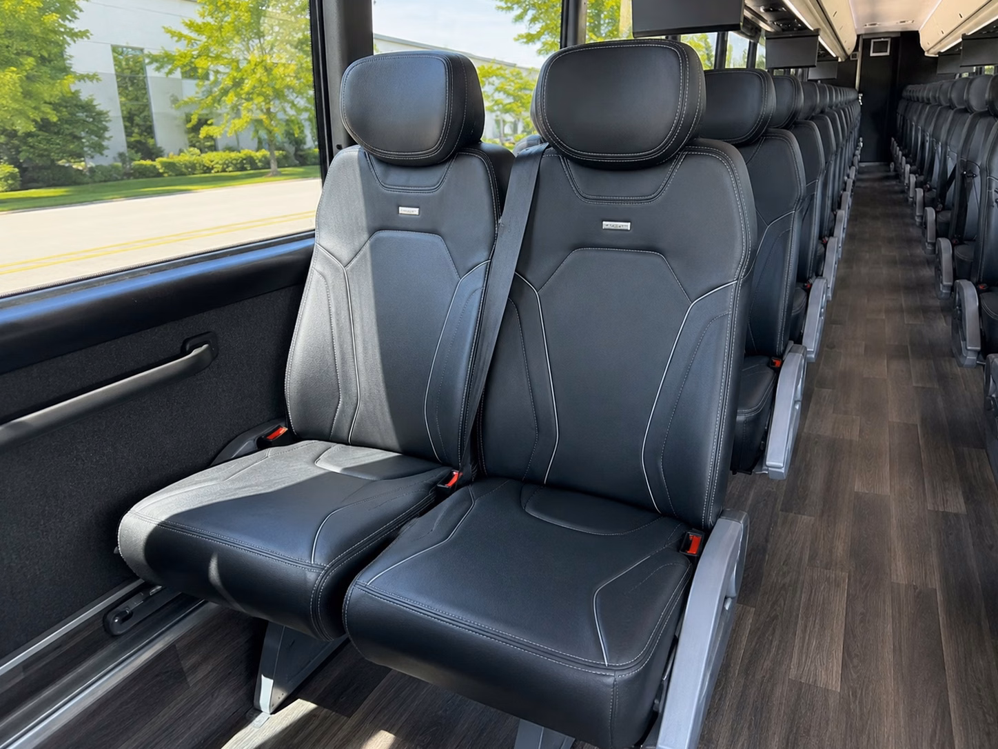 how bus type changes charter bus prices in nashville tennessee