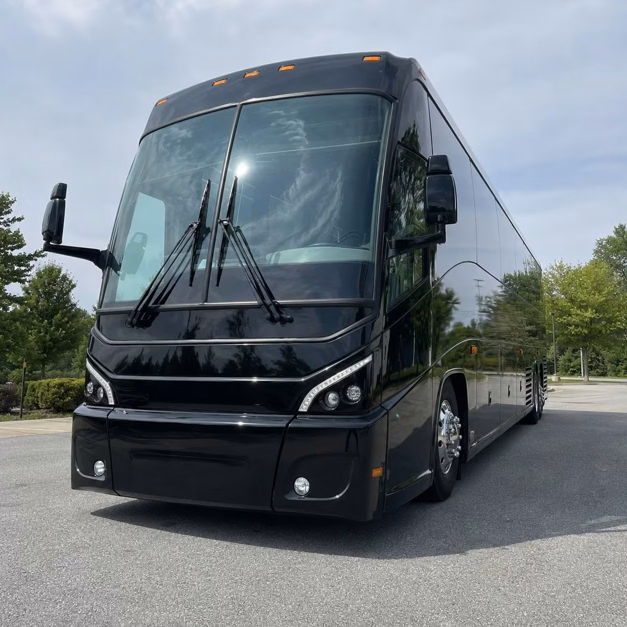 you can find and book government military transportation in nashville and any nearby city